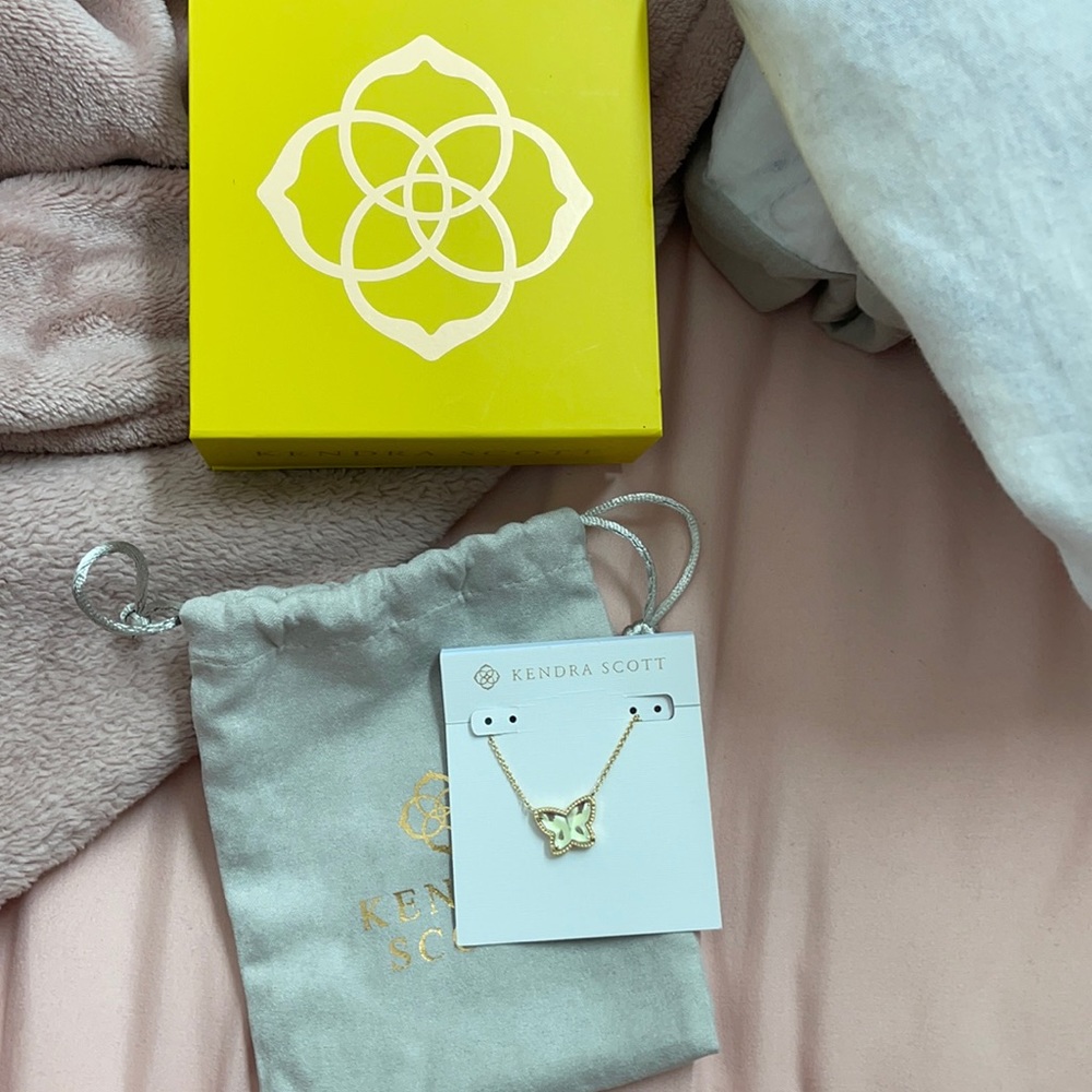 butterfly kendra scott necklace